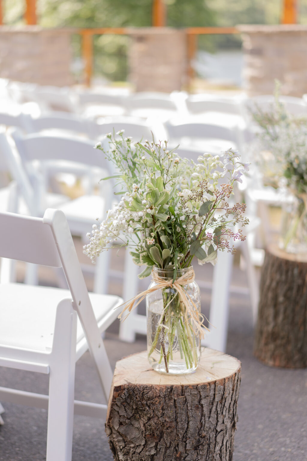 Summer Wedding at Trout Lake | Kelsey & Cliff - thistlebeetheflorist.com